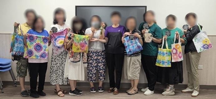 艺术小组 - 家长篇 - 扎染+禅绕画